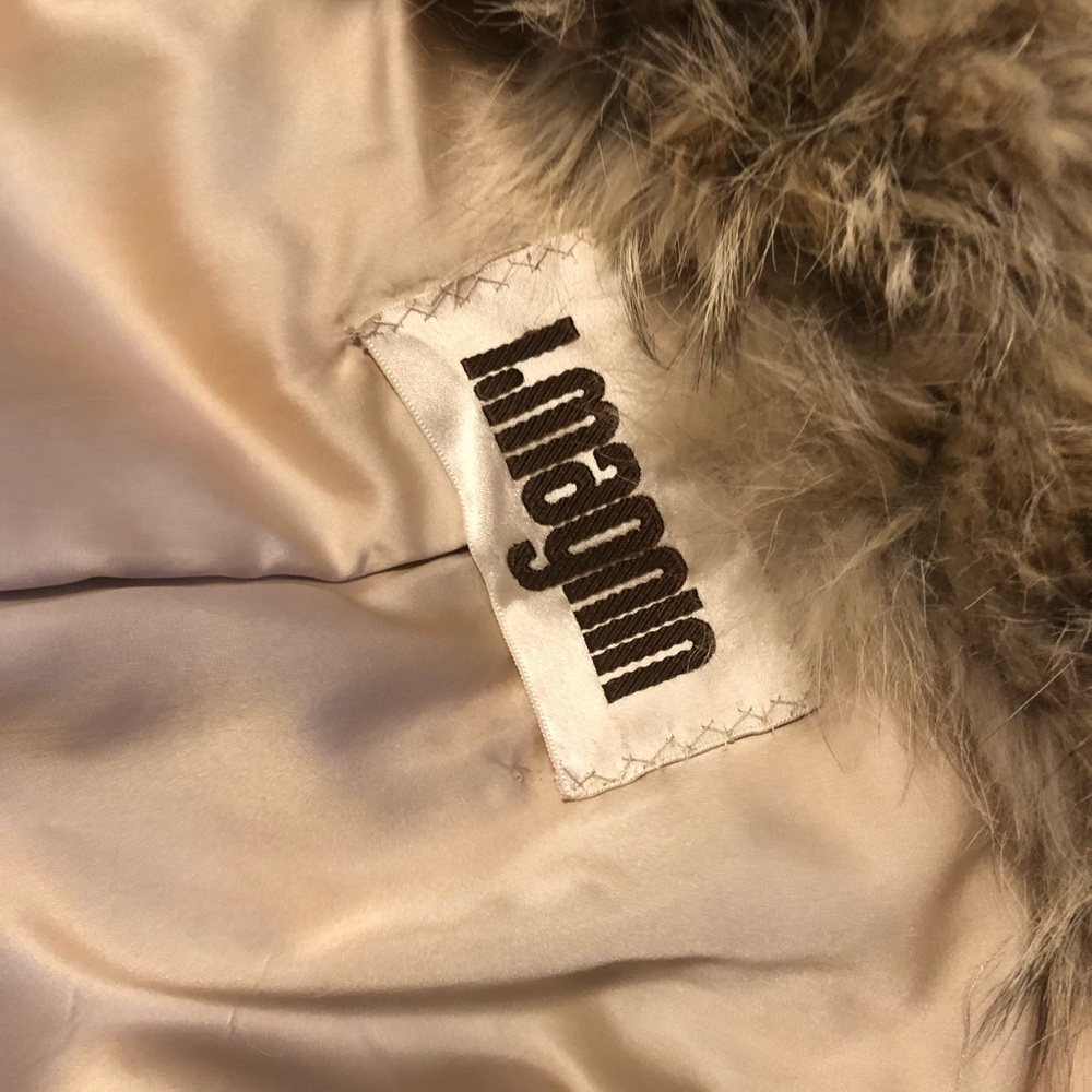 Coyote Fur Coat - Picture 7 of 8